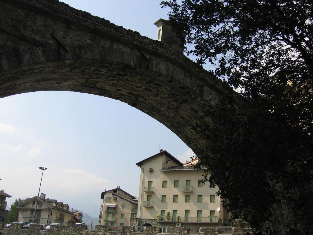 Ponte Romano Pont-Saint-Martin Exterior foto